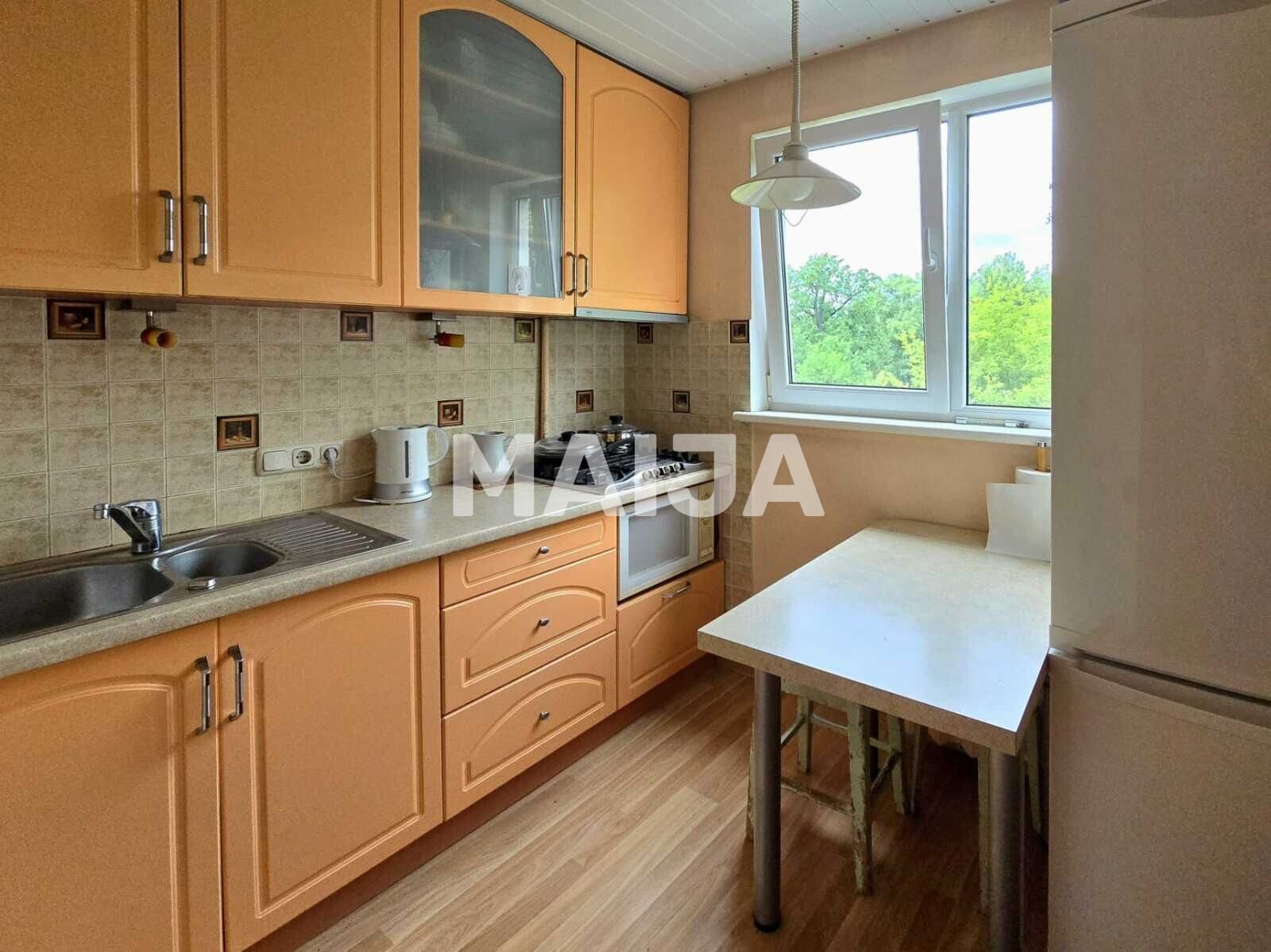 Studio zum Kauf 42.000 € 2 Zimmer 50 m²<br/>Wohnfläche 5.<br/>Geschoss Spilves iela 15-25 Riga 1055