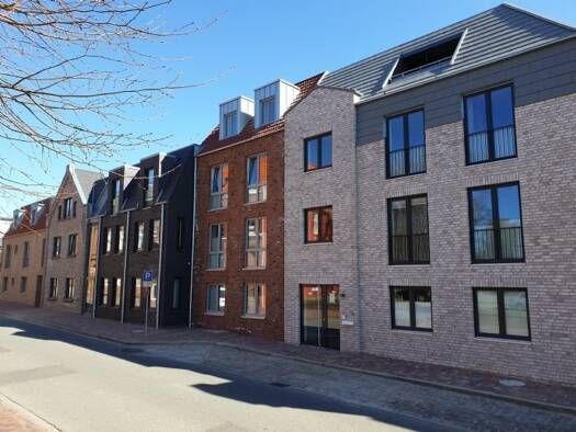 Wohnung zur Miete 795 € 2 Zimmer 62,3 m² Geschoss 1/2 frei ab sofort Nordbahnhofstr. 22 Husum 25813