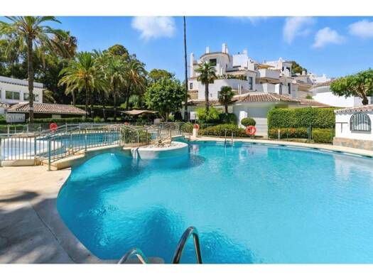 Wohnung zur Miete 3.500 € 4 Zimmer 140 m² 1. Geschoss Marbella 29604