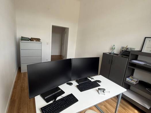 Bürofläche zur Miete 2.000 € 2 Zimmer 57 m² Bürofläche teilbar von 14 m² bis 57 m² Tempelhof Tempelhof-Schöneberg 12105