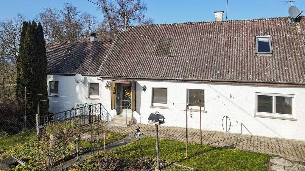 Doppelhaushälfte zum Kauf 239.000 € 8 Zimmer 156,7 m² 1.107 m² Grundstück Unlingen 88527