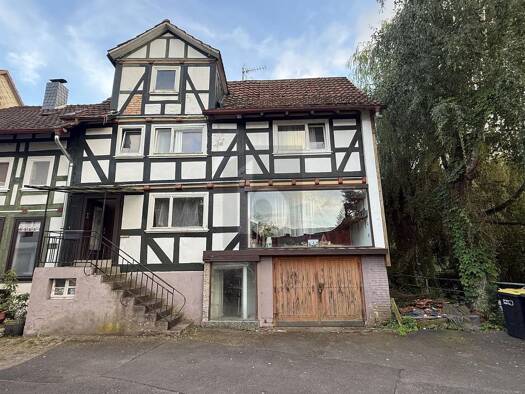 Mehrfamilienhaus zum Kauf 69.000 € 10 Zimmer 207 m² 120 m² Grundstück Helsa Helsa 34298