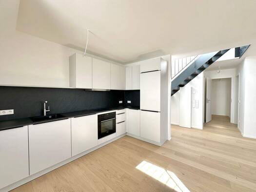 Penthouse zur Miete - Erstbezug 2.020 € 3 Zimmer 99,2 m² 5. Geschoss frei ab 01.04.2026 Frauenstr. 124 Mitte Ulm 89073