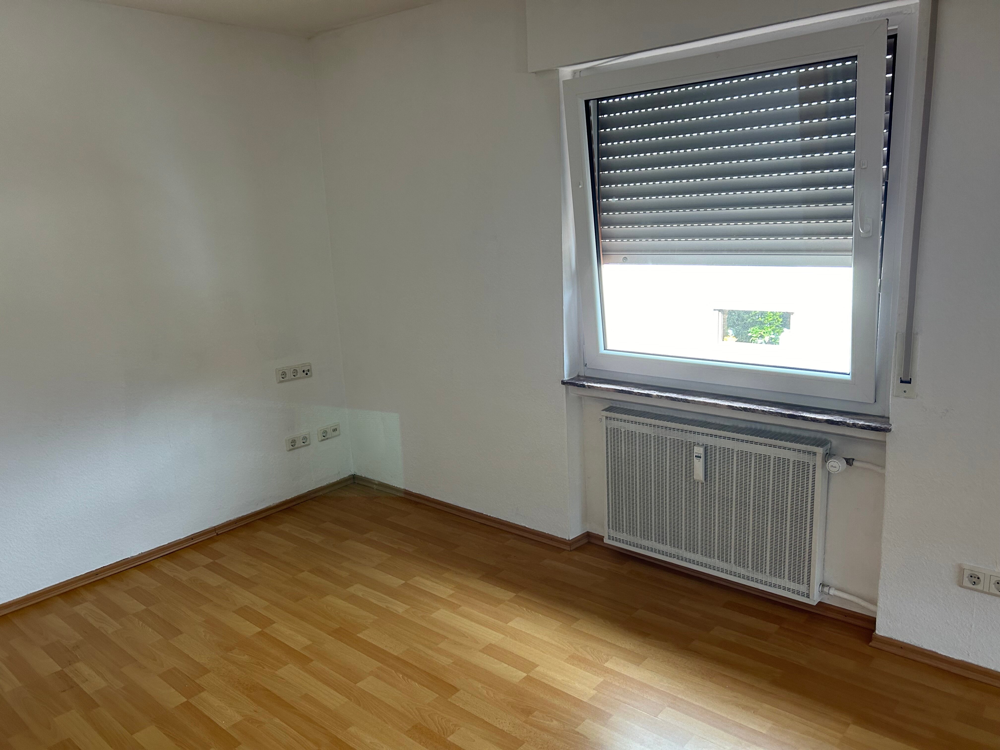 Wohnung zur Miete 400 € 4 Zimmer 63 m²<br/>Wohnfläche 1.<br/>Geschoss ab sofort<br/>Verfügbarkeit Hohlstr. 24 Niederwörresbach 55758