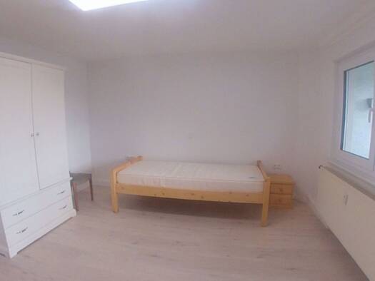 WG-Zimmer zur Miete 400 € 20 m² Geschoss EG/2 frei ab sofort Urbanstraße 28 Altbach 73776