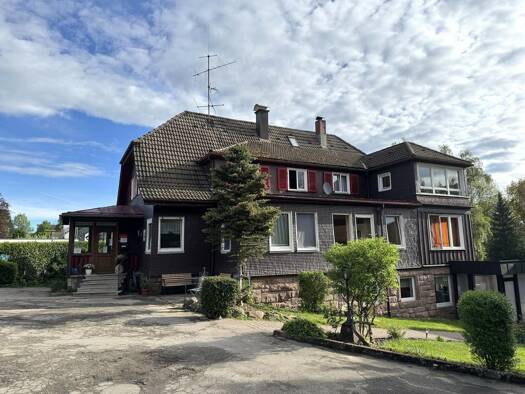 Sonstiges zum Kauf als Kapitalanlage geeignet 1.950.000 € 1.196 m² 4.658 m² Grundstück Freudenstadt Freudenstadt 72250
