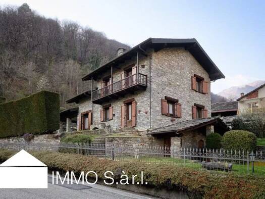 Einfamilienhaus zum Kauf 490.000 € 600 m² 1.000 m² Grundstück Sparone 10080