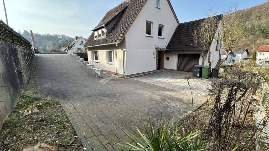 Einfamilienhaus zum Kauf 260.000 € 5 Zimmer 137 m² 1.068 m² Grundstück Niedermarsberg Marsberg 34431