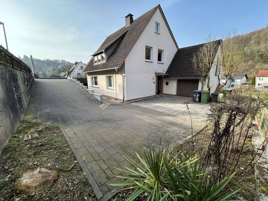 Einfamilienhaus zum Kauf 200.000 € 5 Zimmer 137 m² 1.068 m² Grundstück Niedermarsberg Marsberg 34431