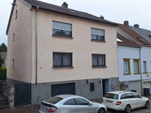 Doppelhaushälfte zum Kauf als Kapitalanlage geeignet 215.000 € 5 Zimmer 138 m² 260 m² Grundstück Hassel Sankt Ingbert 66386