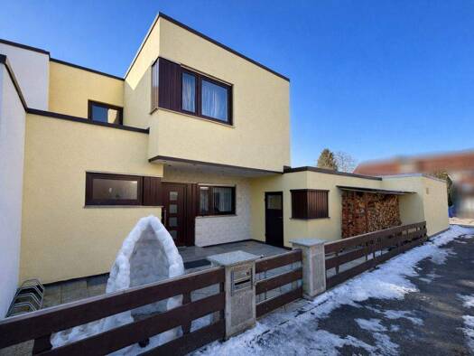 Doppelhaushälfte zum Kauf 539.000 € 4,5 Zimmer 134,2 m² 515 m² Grundstück Burghausen 84489