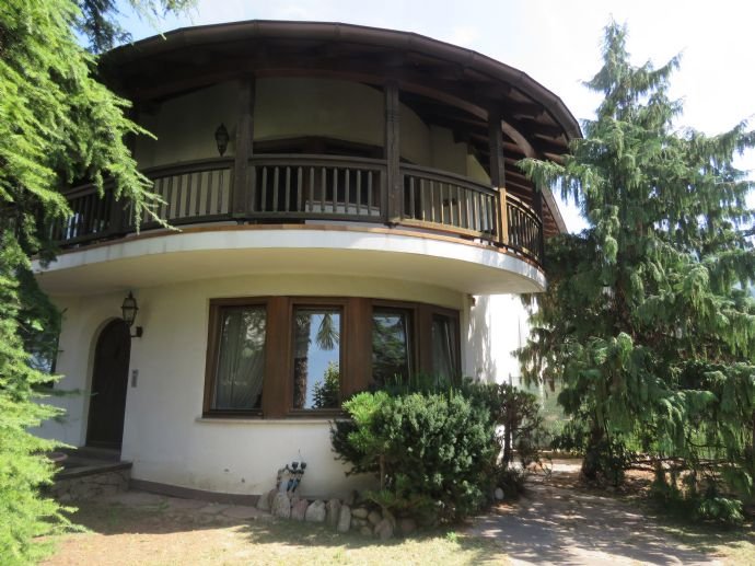 Villa zum Kauf 850.000 € 6 Zimmer 300 m²<br/>Wohnfläche ab sofort<br/>Verfügbarkeit Marienstraße Neumarkt 39044