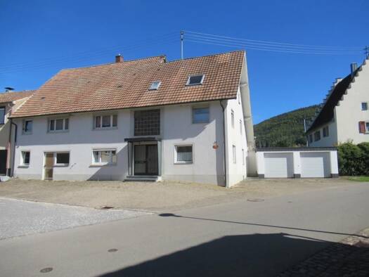 Haus zum Kauf 199.000 € 6 Zimmer 190 m² 889 m² Grundstück Gutmadingen Geisingen 78187