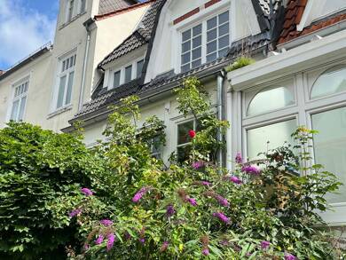 Haus zur Miete 2.500 € 5 Zimmer 160 m² 172 m² Grundstück Radio Bremen Bremen 28211