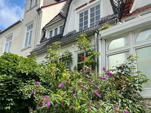 Haus zur Miete 2.500 € 5 Zimmer 160 m² 172 m² Grundstück Radio Bremen Bremen 28211