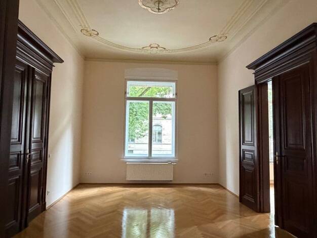 Wohnung zur Miete 2.205 € 6 Zimmer 260 m² frei ab 16.09.2026 Tschaikowskistraße 31 Zentrum-Nordwest Mitte 04105