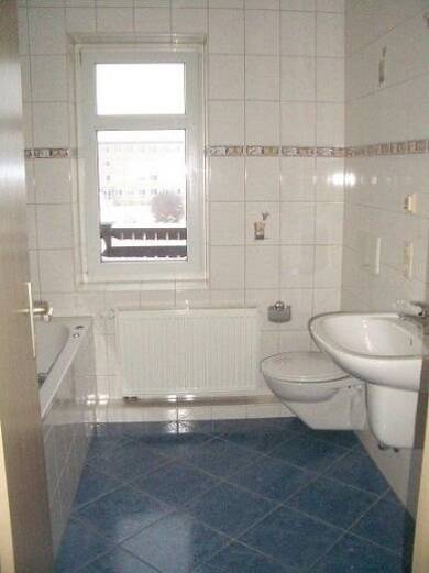 Wohnung zur Miete 220 € 1 Zimmer 35,5 m² 1. Geschoss frei ab sofort Fabrikstr. 40b Bautzen Bautzen 02625