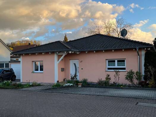 Bungalow zur Miete 1.600 € 3 Zimmer 136 m² 421 m² Grundstück frei ab 01.05.2026 Lehmattenring 27 Leiselheim Sasbach am Kaiserstuhl 79361