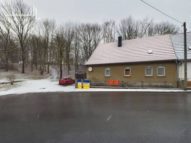 Doppelhaushälfte zum Kauf 82.900 € 5 Zimmer 102,3 m² 148 m² Grundstück frei ab sofort Pfiffelbach Pfiffelbach 99510