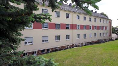 Wohnung zur Miete 355 € 3 Zimmer 55,9 m² 1. Geschoss Rosenweg 3 Lobenstein Bad Lobenstein 07356