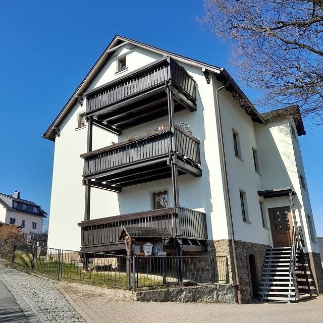 Mehrfamilienhaus zum Kauf 320.000 € 10 Zimmer 252 m²<br/>Wohnfläche 1.154 m²<br/>Grundstück Breitenbrunner Straße 25 Erla Schwarzenberg/Erzgeb. 08340