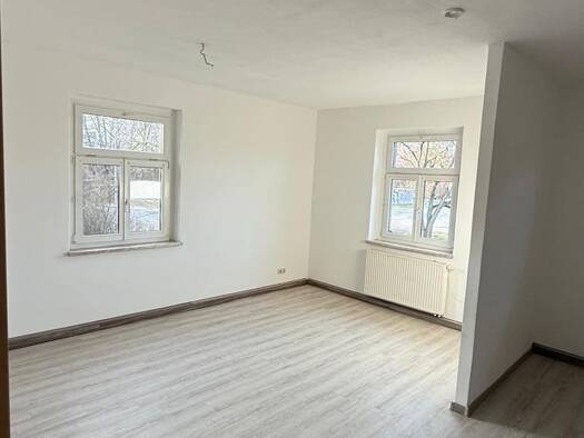 Wohnung zur Miete 630 € 3 Zimmer 90 m² Geschoss 1/2 frei ab sofort Weißenborn Zwickau 08058