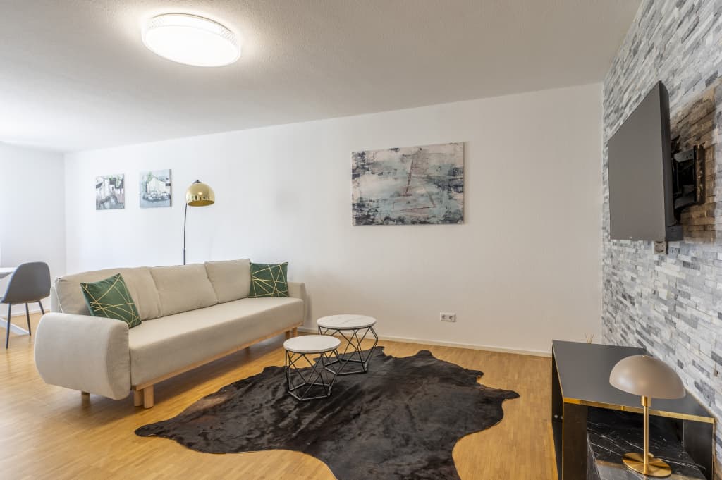 Wohnung zur Miete Wohnen auf Zeit 3.112 € 5 Zimmer 91 m²<br/>Wohnfläche 01.01.2025<br/>Verfügbarkeit Friedrich-List-Straße Altstadt Böblingen 71032