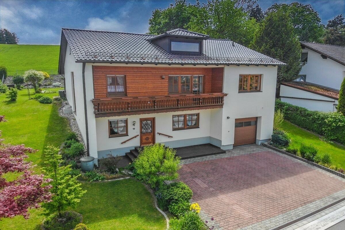 Einfamilienhaus zum Kauf 469.000 € 6 Zimmer 150 m²<br/>Wohnfläche 881 m²<br/>Grundstück ab sofort<br/>Verfügbarkeit Eichendorf Eichendorf 94428