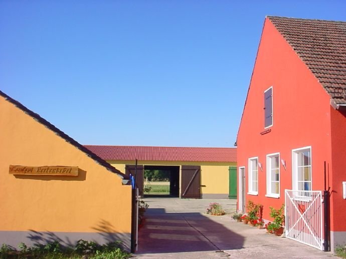 Bauernhaus zur Miete 3.000 € 12 Zimmer 300 m²<br/>Wohnfläche 8.500 m²<br/>Grundstück Berkenbrück Nuthe-Urstromtal 14947