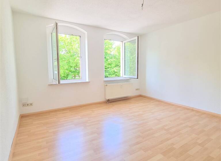 Wohnung zur Miete 200 € 2 Zimmer 43 m²<br/>Wohnfläche 1.<br/>Geschoss ab sofort<br/>Verfügbarkeit Leipziger Straße 164 Borna-Heinersdorf 131 Chemnitz 09114