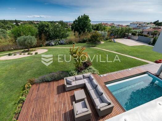 Haus zum Kauf 2.700.000 € 4 Zimmer 405 m² Umag Centar, Luka, Finida