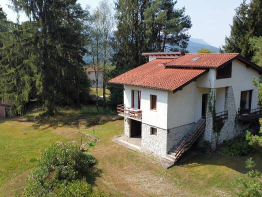 Einfamilienhaus zum Kauf 335.000 € 4 Zimmer 125 m² 14.500 m² Grundstück frei ab sofort Luino 21010