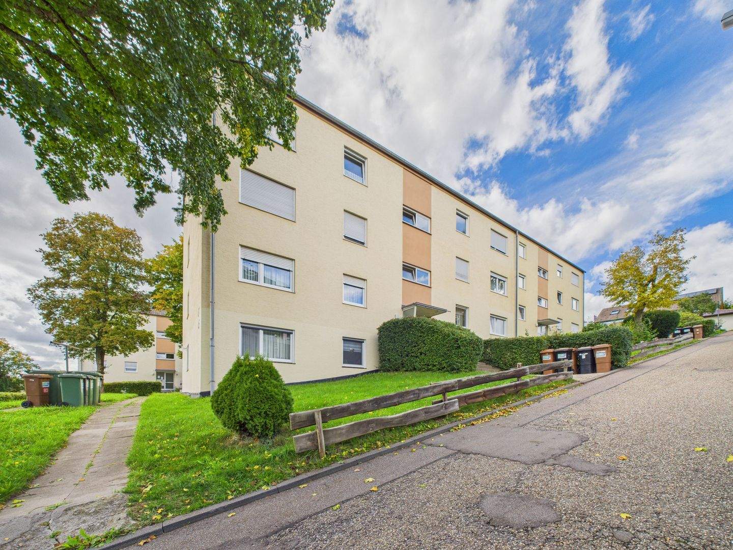 Immobilie in Altensteig - 3-Zimmer-Wohnung mit Balkon & Garage in Altensteig - Bild 4