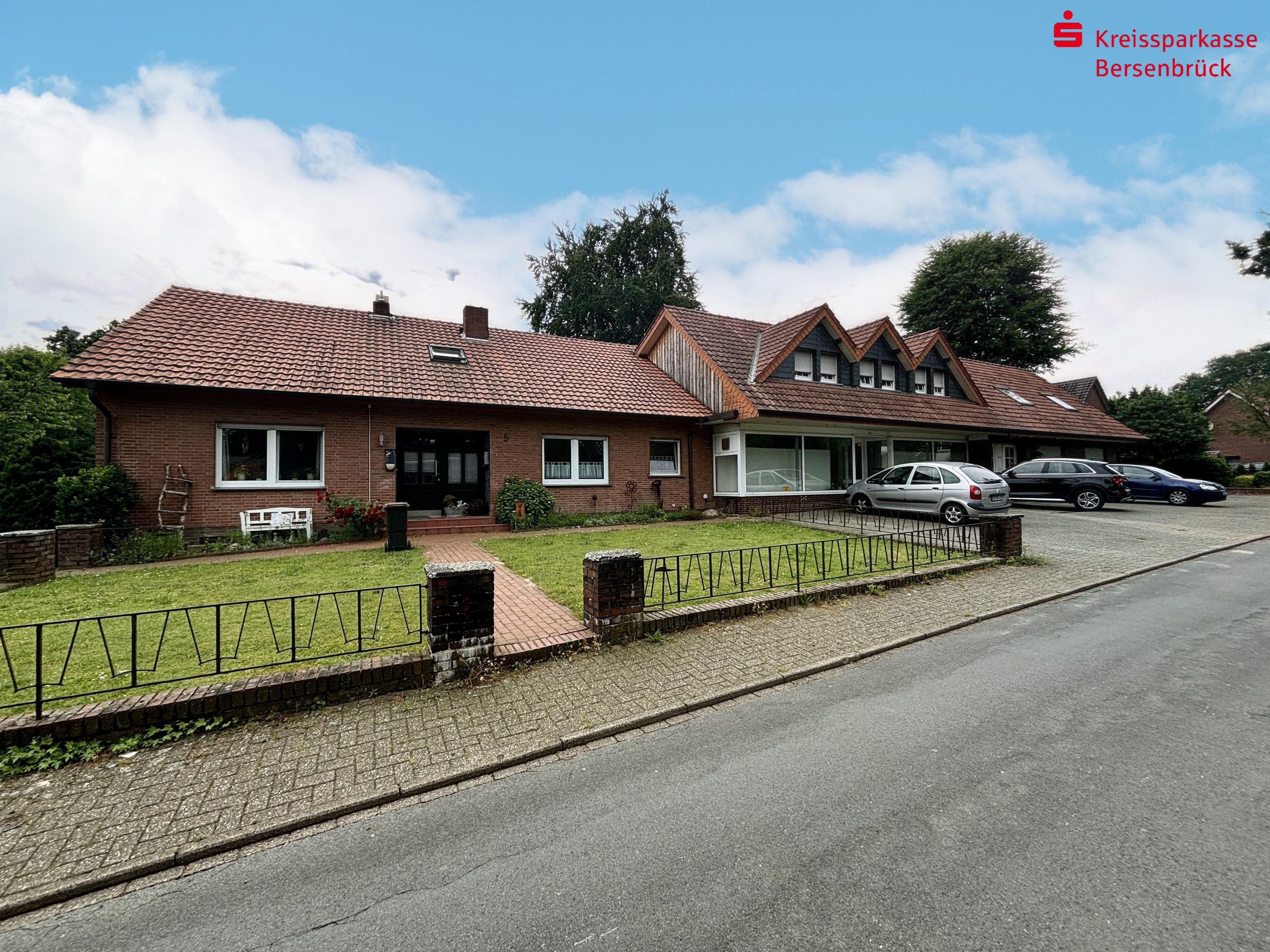 Mehrfamilienhaus zum Kauf 239.000 € 13 Zimmer 344 m²<br/>Wohnfläche 1.985 m²<br/>Grundstück Bippen Bippen 49626