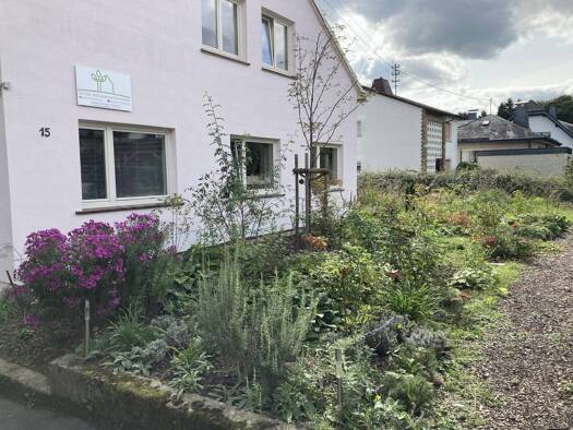 Mehrfamilienhaus zum Kauf provisionsfrei 1.090.000 € 23 Zimmer 707,8 m² 3.296 m² Grundstück Flammersfeld 57632