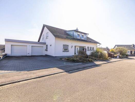 Einfamilienhaus zum Kauf 730.000 € 8 Zimmer 331,6 m² 870 m² Grundstück Diedelsheim Bretten / Diedelsheim 75015