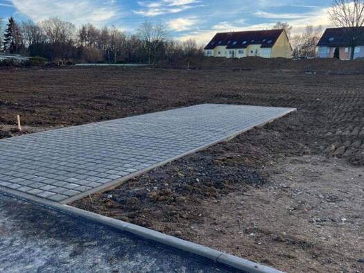Grundstück zum Kauf 96.000 € 325 m² Grundstück Borna-Heinersdorf Borna - Heinersdorf 09114
