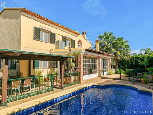 Haus zum Kauf 925.000 € 489 m² 800 m² Grundstück Dénia 03700