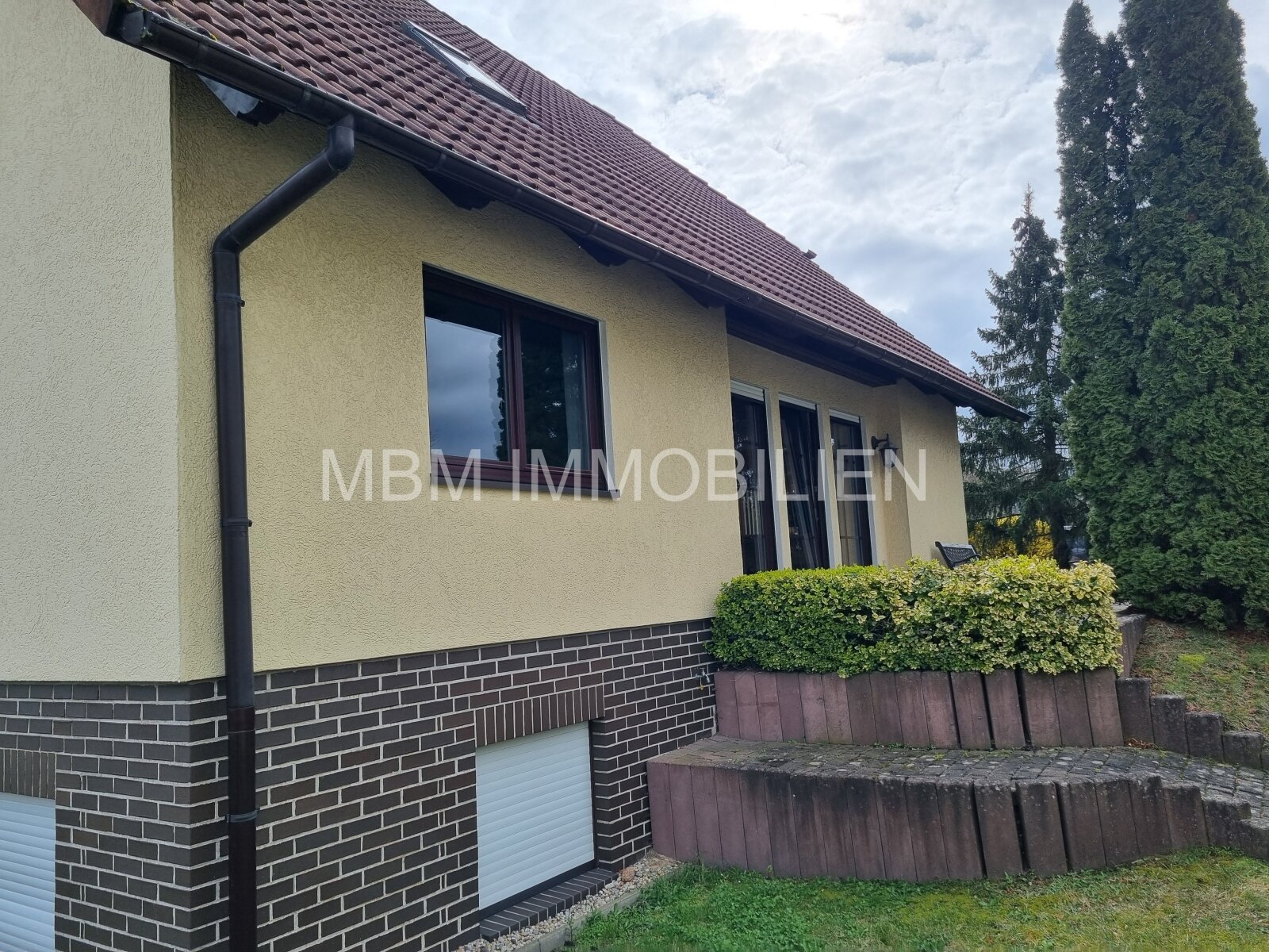 Haus zum Kauf provisionsfrei 380.000 € 6 Zimmer 164,9 m²<br/>Wohnfläche 550 m²<br/>Grundstück Neida Hoyerswerda 02977