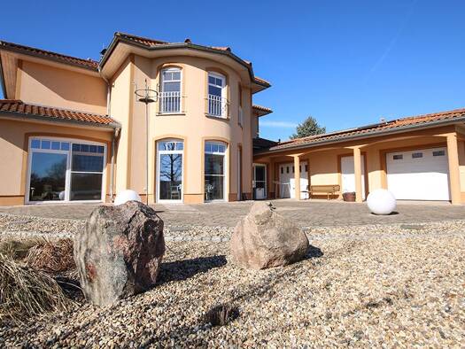 Einfamilienhaus zum Kauf 790.000 € 5 Zimmer 232 m² 6.300 m² Grundstück Tangerhütte 39517