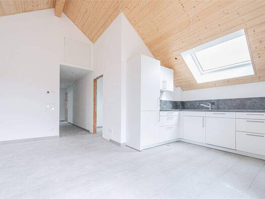 Wohnung zur Miete 860 € 4 Zimmer 95,3 m² 2. Geschoss frei ab sofort Neukirchen Neukirchen am Inn 94127