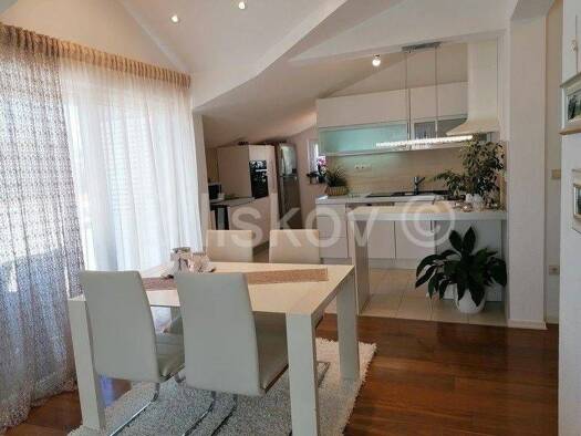 Haus zum Kauf 1.950.000 € 9 Zimmer 500 m² Hvar