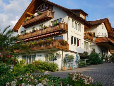 Hotel zum Kauf 18 Zimmer 1.480 m² Grundstück Badenweiler Badenweiler 79410
