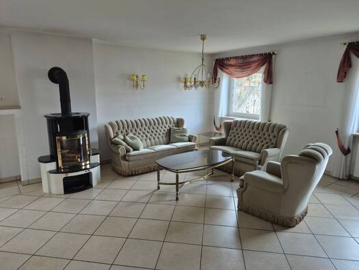 WG-Zimmer zur Miete 912 € 3 Zimmer 114 m² frei ab 01.05.2026 Gößweinstein 91327