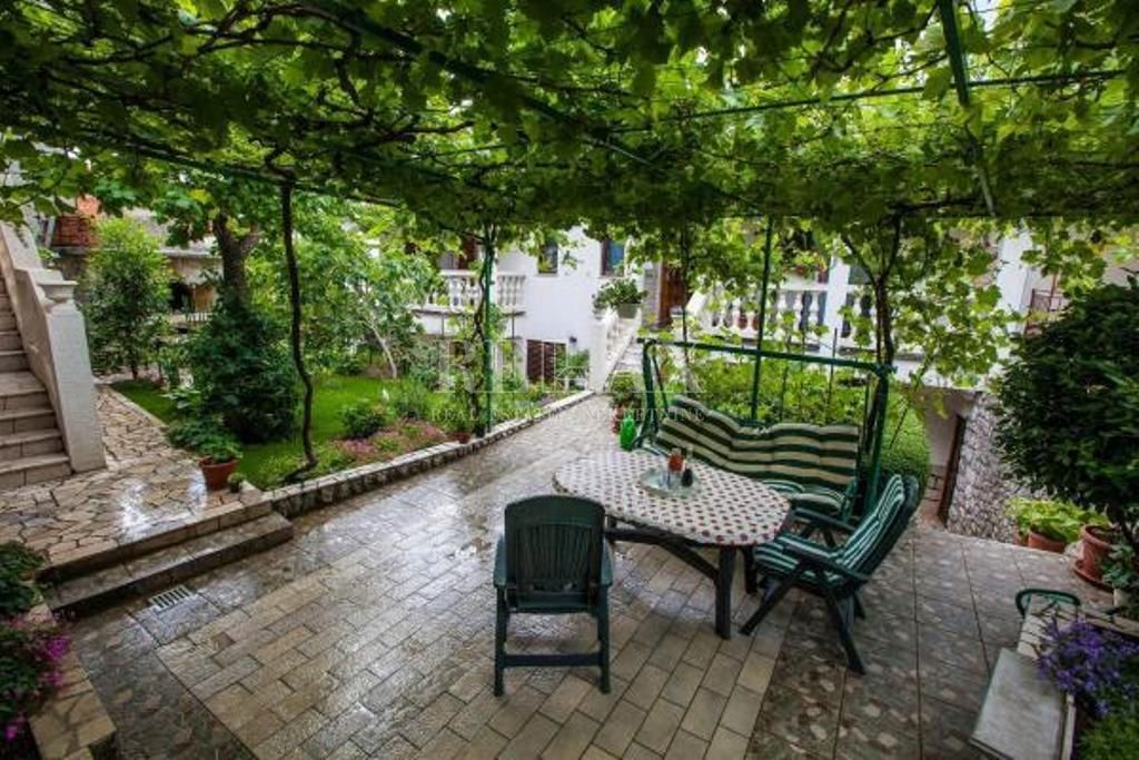 Haus zum Kauf 587.000 € 12 Zimmer 461 m²<br/>Wohnfläche 274 m²<br/>Grundstück Crikvenica center