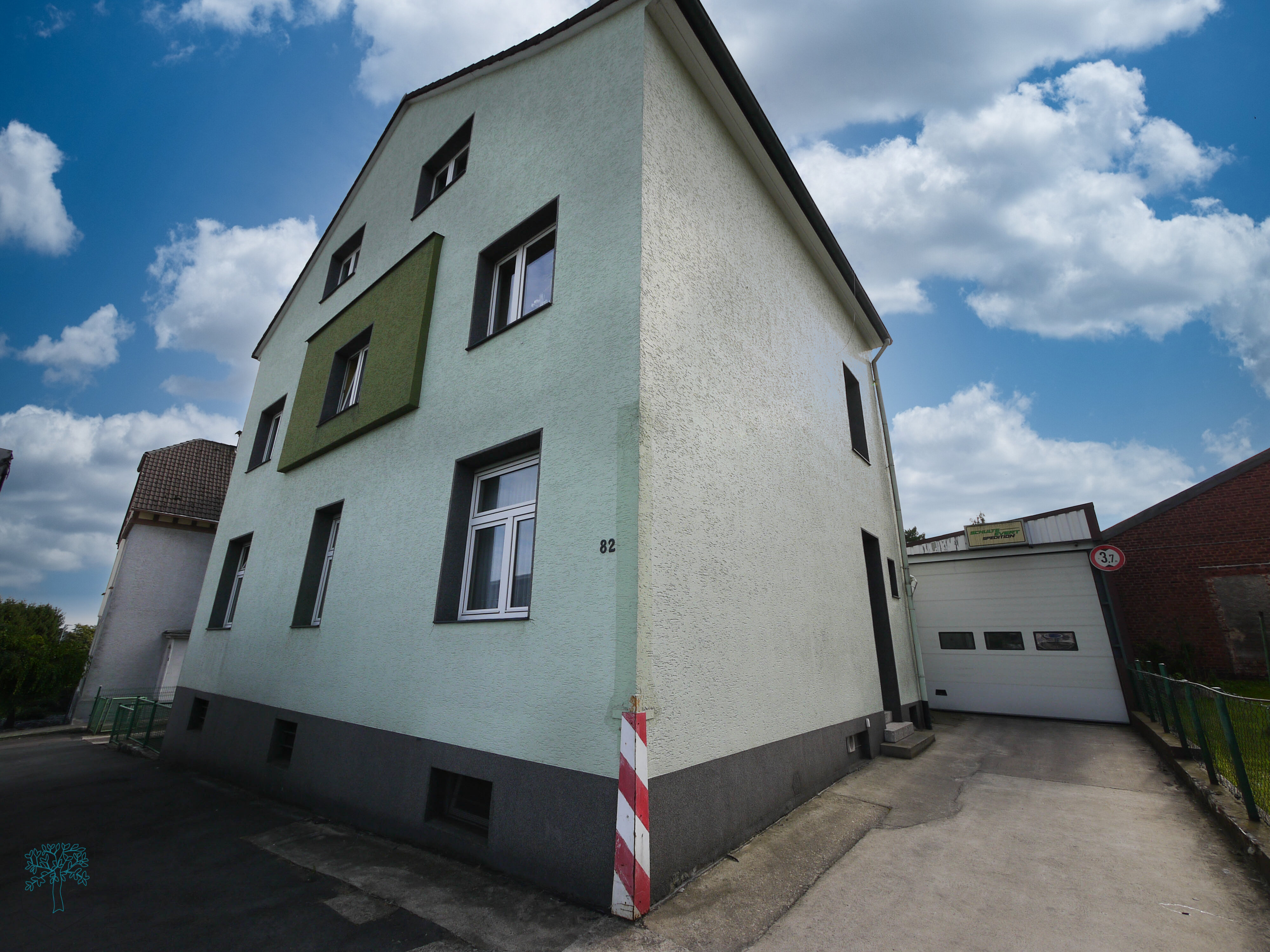 Wohn- und Geschäftshaus zum Kauf als Kapitalanlage geeignet 659.000 € 9 Zimmer 650 m²<br/>Fläche 1.791 m²<br/>Grundstück Nächstebreck - Ost Wuppertal 42279