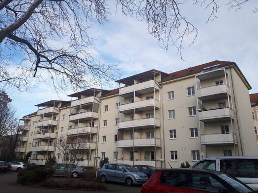 Wohnung zur Miete 345 € 2 Zimmer 53 m² frei ab sofort Heinrich-Heine-Str. 13 Innenstadt Riesa 01589