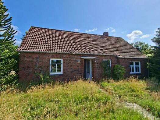 Einfamilienhaus zum Kauf provisionsfrei 120.000 € 4 Zimmer 105 m² 741 m² Grundstück Schwalbenstraße 2 Riepe Ihlow 26632