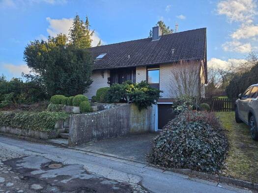 Einfamilienhaus zum Kauf 365.000 € 4 Zimmer 189 m² 1.017 m² Grundstück frei ab sofort Schnelldorf Schnelldorf 91625