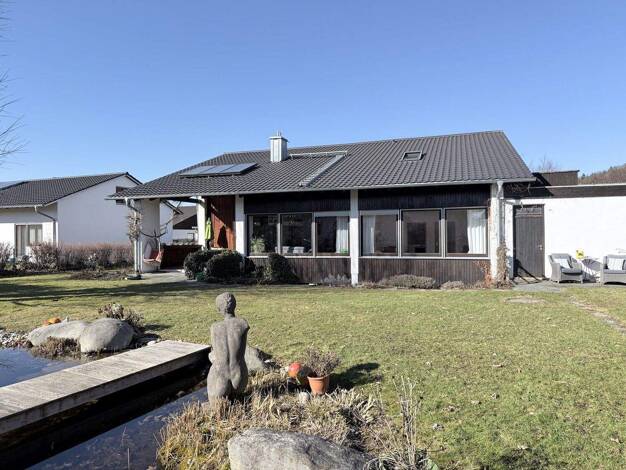 Einfamilienhaus zum Kauf 595.000 € 9 Zimmer 256 m² 897 m² Grundstück Winhöring 84543